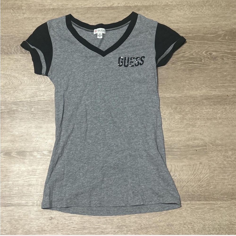 Guess top
